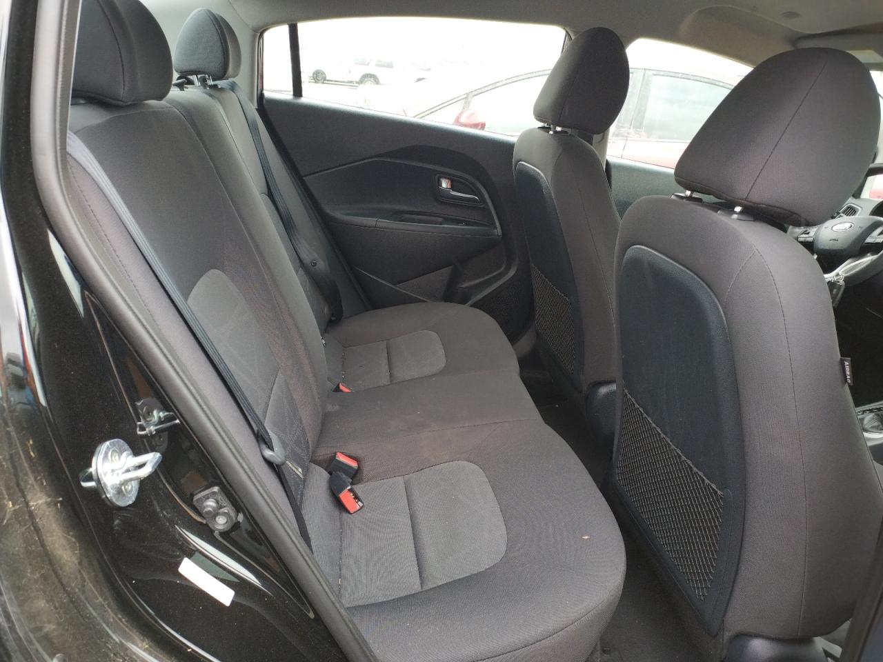 Photo 6 from auction – 2017 KIA RIO with VIN KNADM4A31H6026859