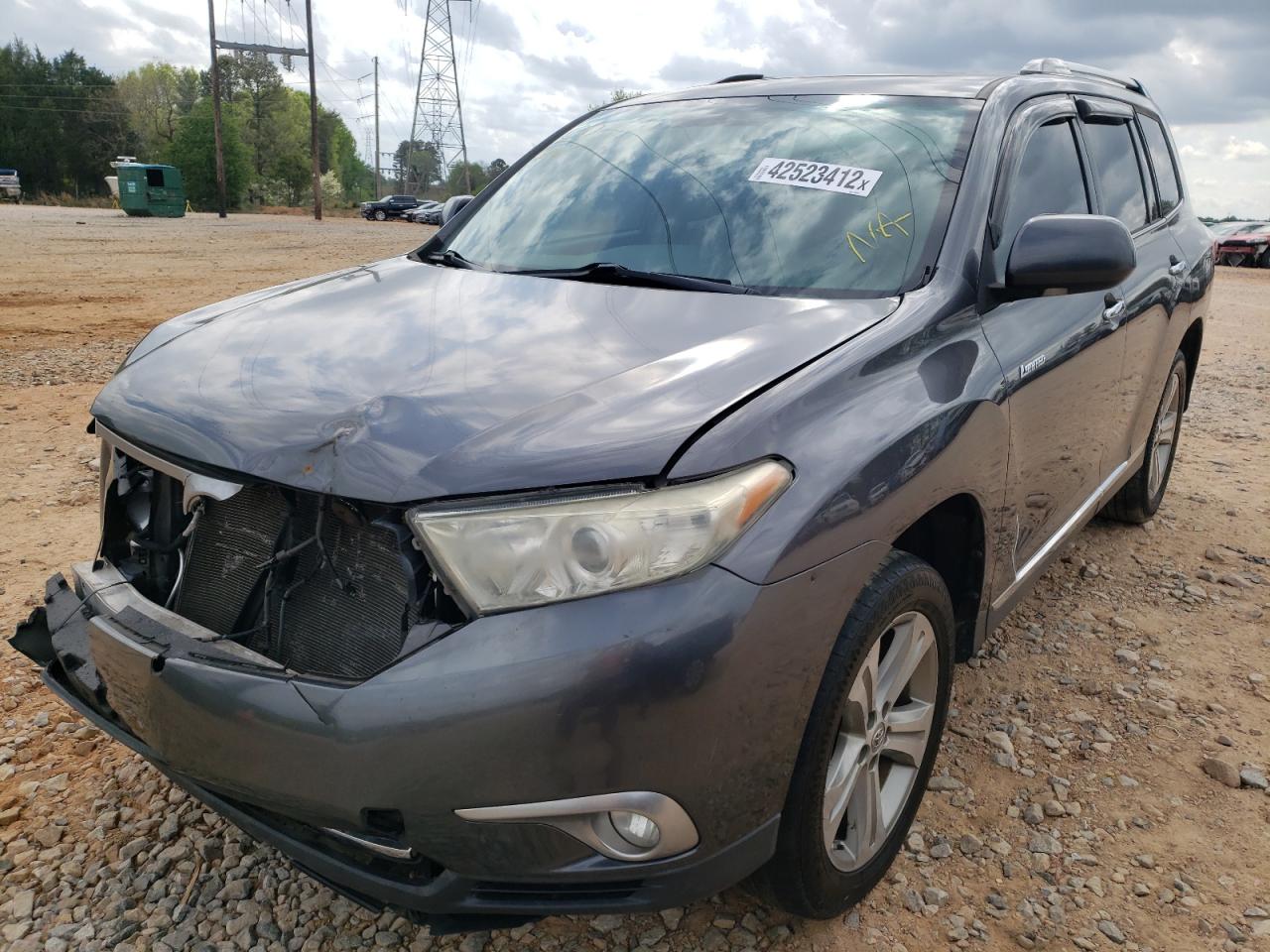 Photo 2 from auction – 2011 TOYOTA HIGHLANDER with VIN 5TDDK3EH1BS076600