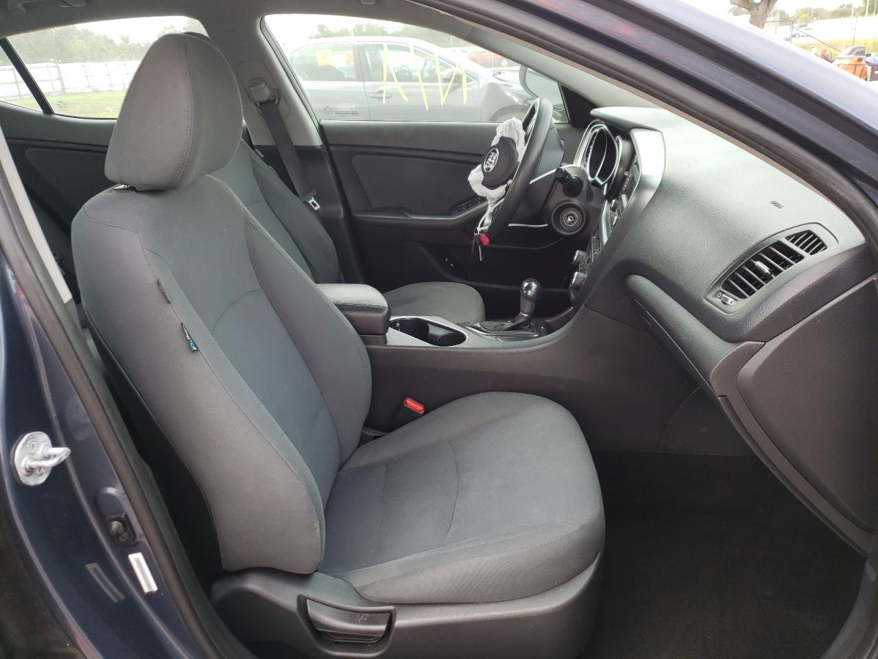 Photo 5 from auction – 2015 KIA OPTIMA LX with VIN 5XXGM4A75FG418681