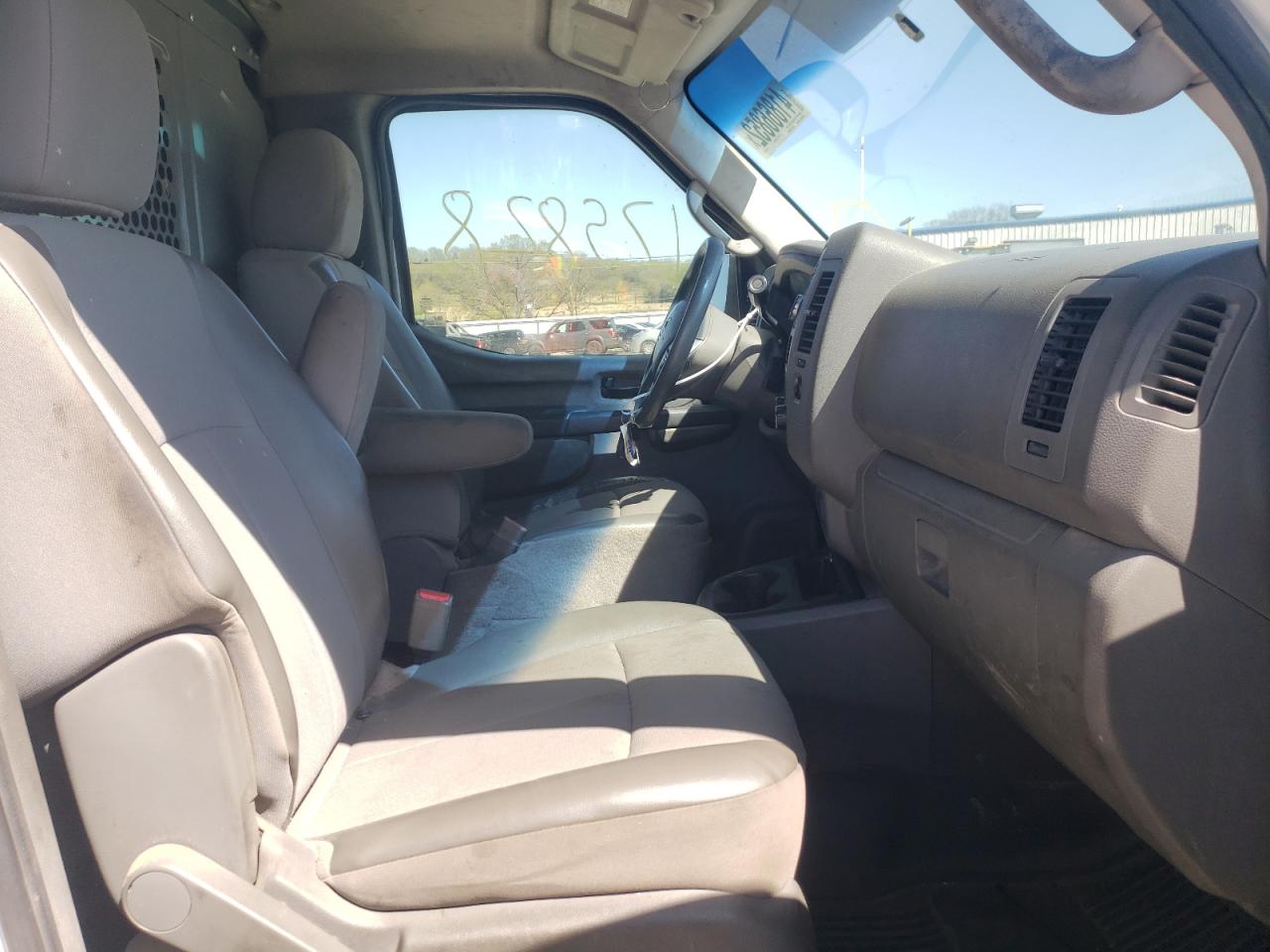 Photo 5 from auction – 2013 NISSAN NV 1500 with VIN 1N6BF0KL7DN113187