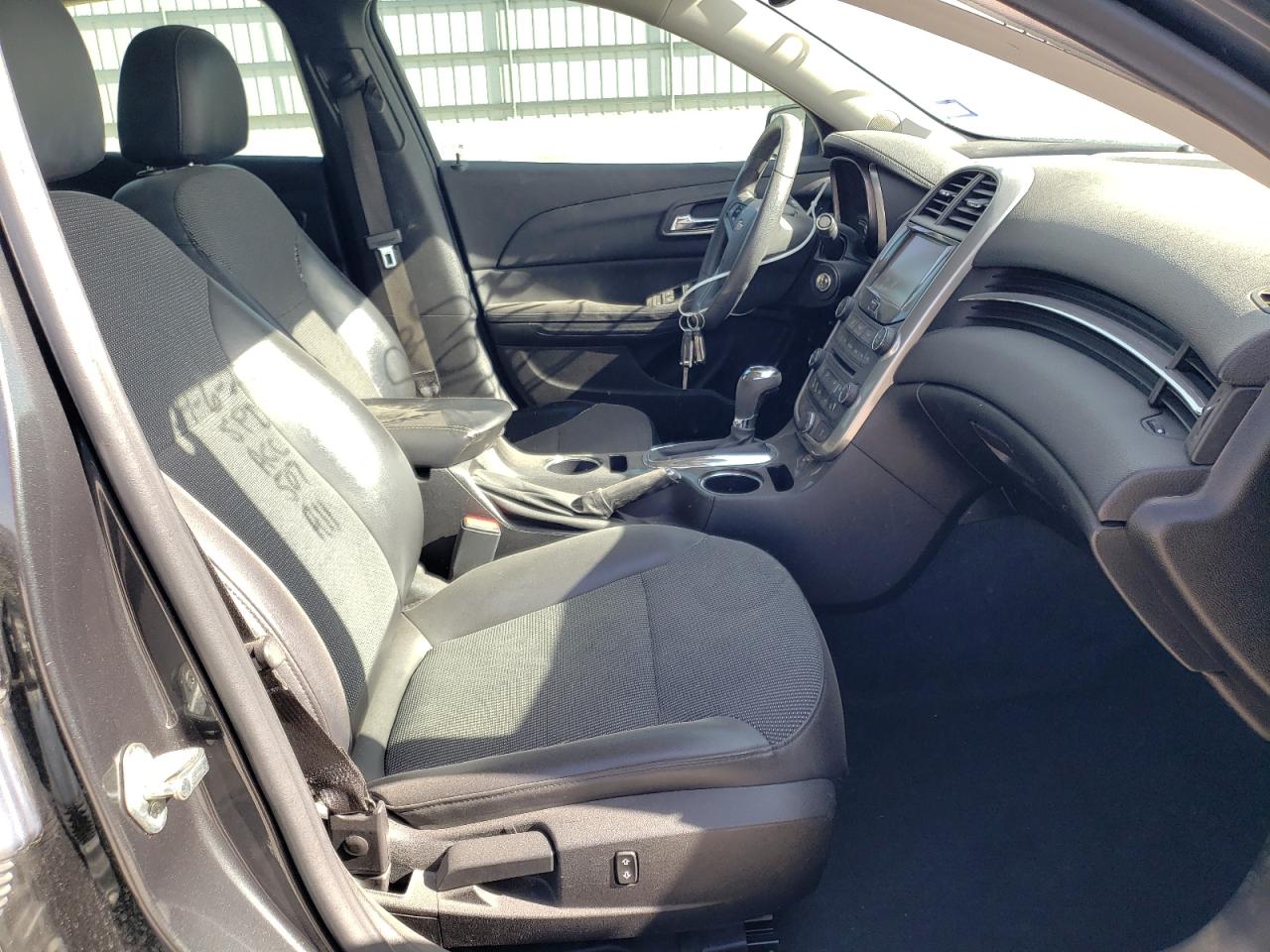 Photo 5 from auction – 2016 CHEVROLET MALIBU with VIN 1G11C5SAXGU112962