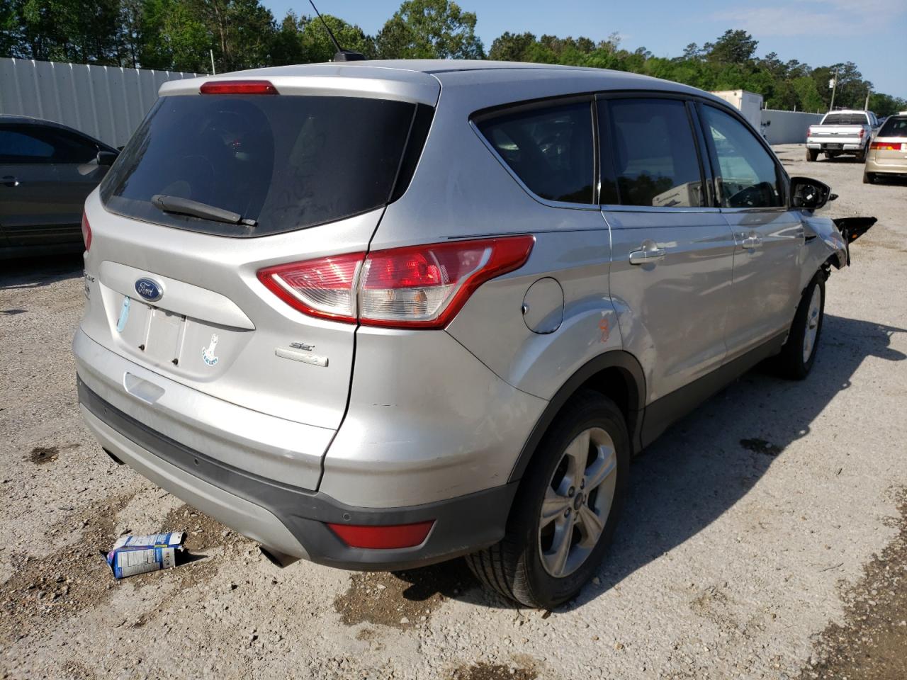 Photo 4 from auction – 2016 FORD ESCAPE SE with VIN 1FMCU0GXXGUB16745