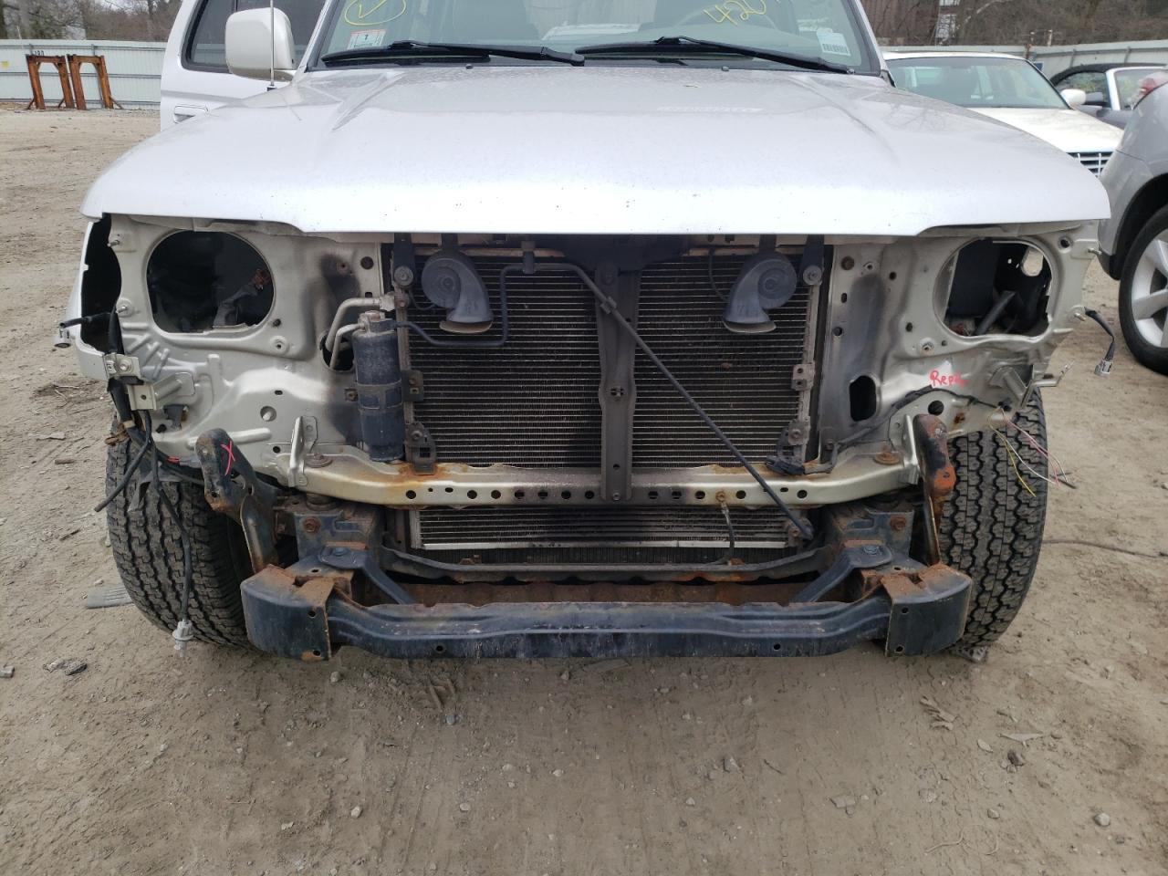 Photo 9 from auction – 2002 TOYOTA 4RUNNER LI with VIN JT3HN87R720376807