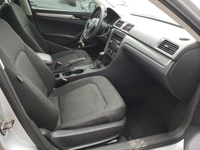 Photo 5 from auction – 2013 VOLKSWAGEN PASSAT S with VIN 1VWAP7A30DC145235