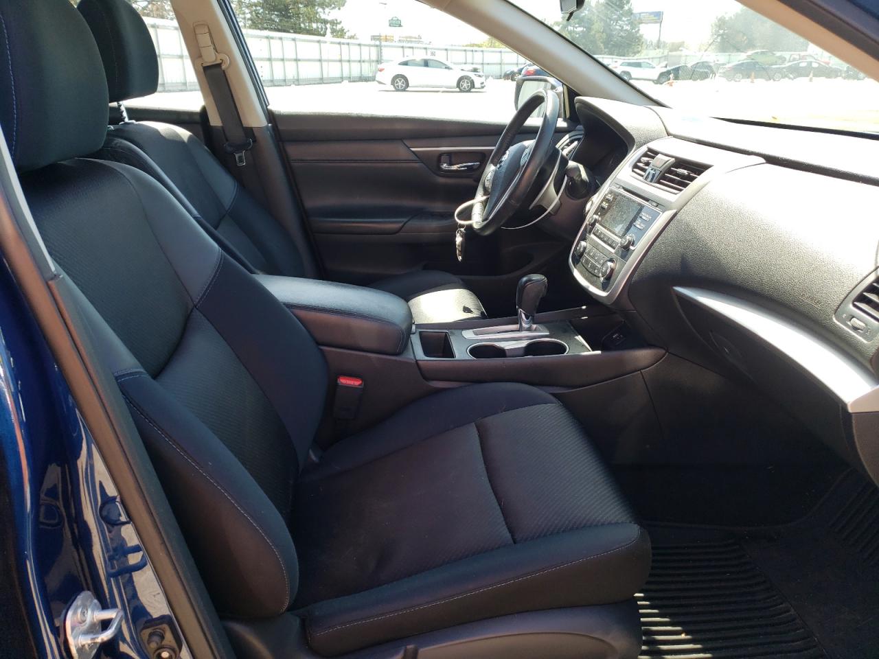 Photo 5 from auction – 2017 NISSAN ALTIMA 2.5 with VIN 1N4AL3AP4HC130890