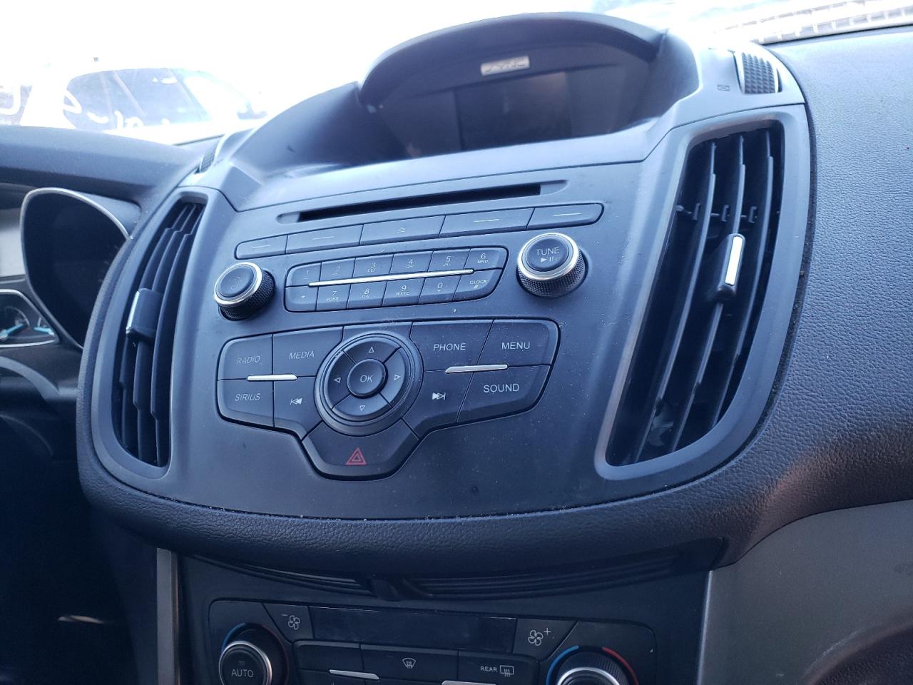 Photo 9 from auction – 2018 FORD ESCAPE SE with VIN 1FMCU0GD5JUA21734