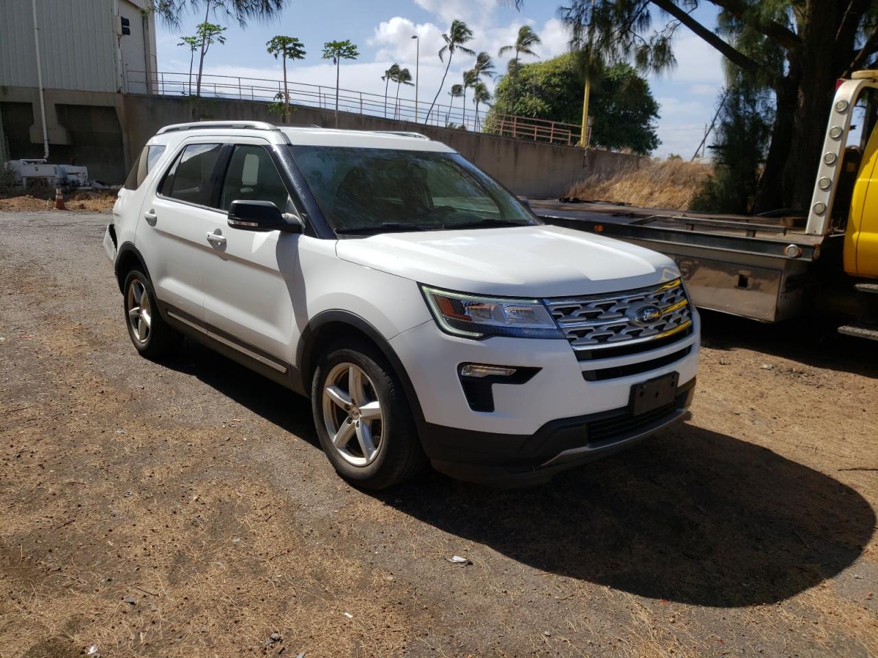 FORD EXPLORER X 2019 with VIN 1FM5K7D82KGB25774 - Photo from auction