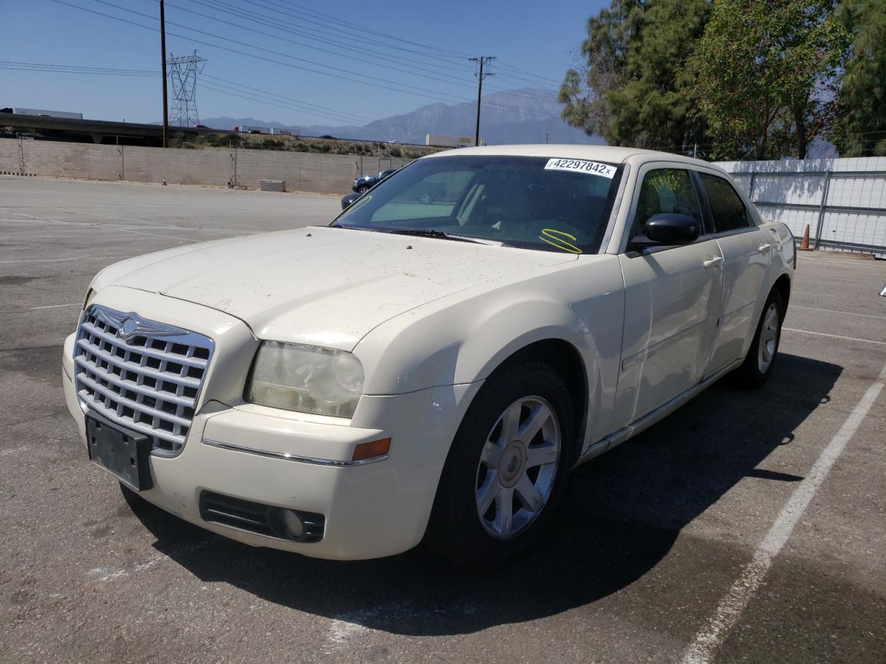 Photo 2 from auction – 2006 CHRYSLER 300 with VIN 2C3KA43R46H505619