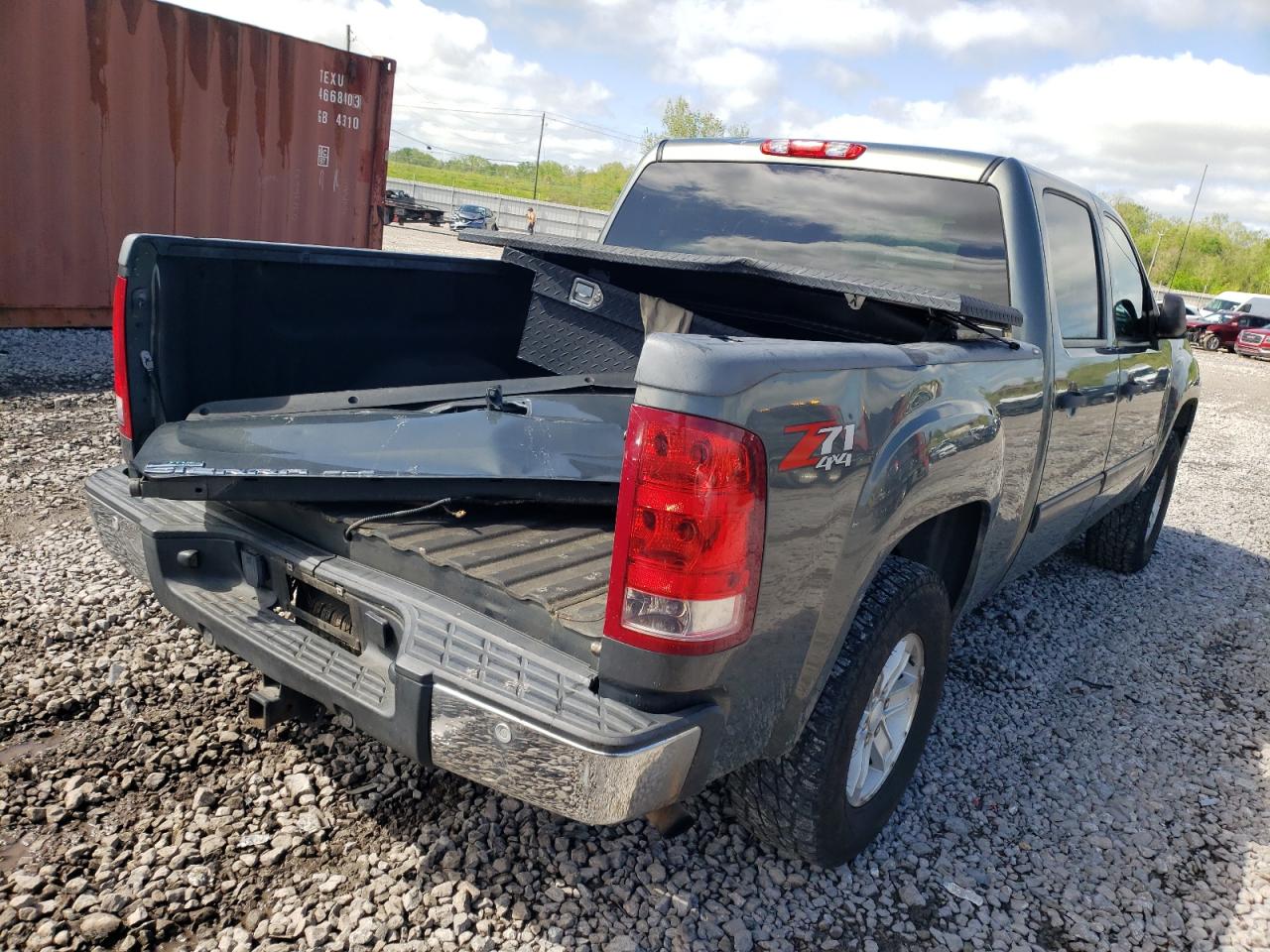 Photo 4 from auction – 2011 GMC SIERRA K15 with VIN 3GTP2VE35BG268064
