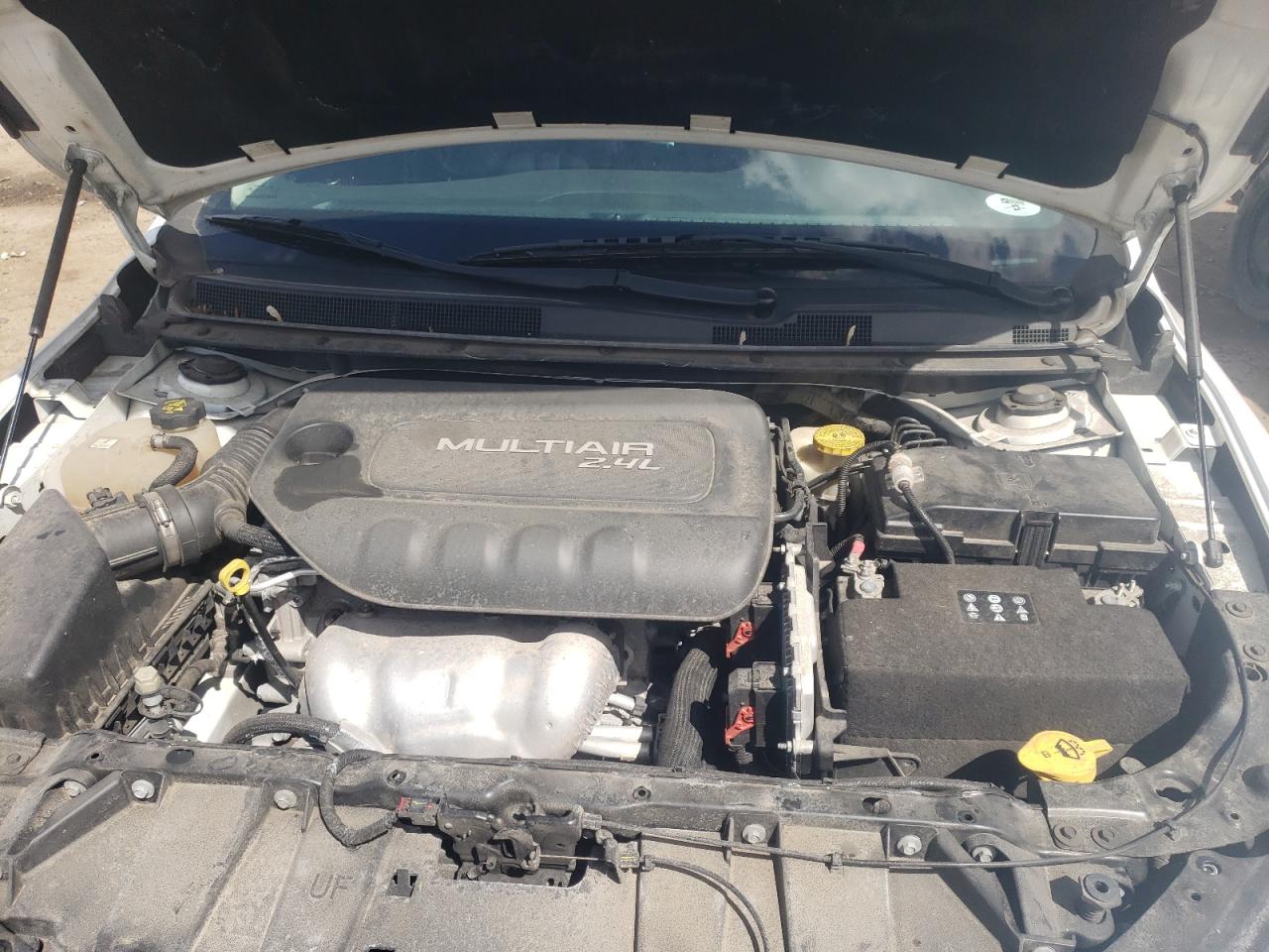 Photo 7 from auction – 2015 CHRYSLER 200 C with VIN 1C3CCCCB1FN559513