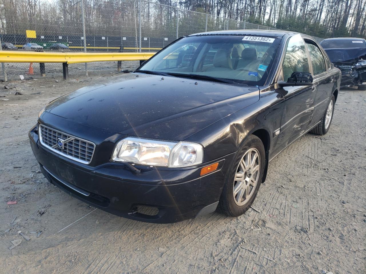 Photo 2 from auction – 2005 VOLVO S80 2.5T with VIN YV1TS592351405984