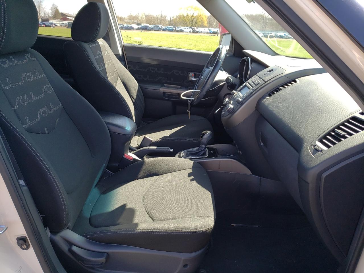 Photo 5 from auction – 2013 KIA SOUL + with VIN KNDJT2A60D7757441
