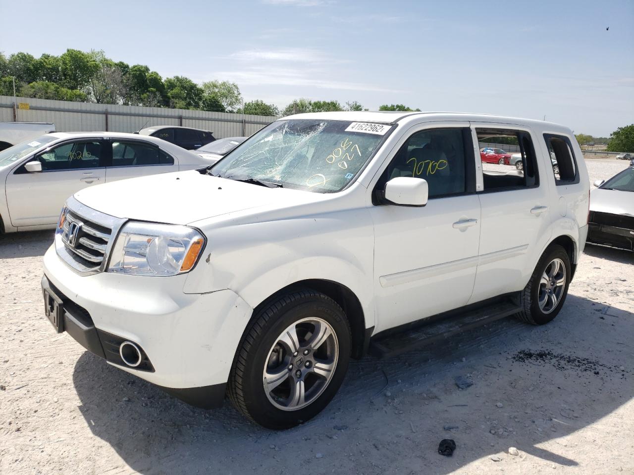 Photo 2 from auction – 2015 HONDA PILOT SE with VIN 5FNYF4H31FB008027