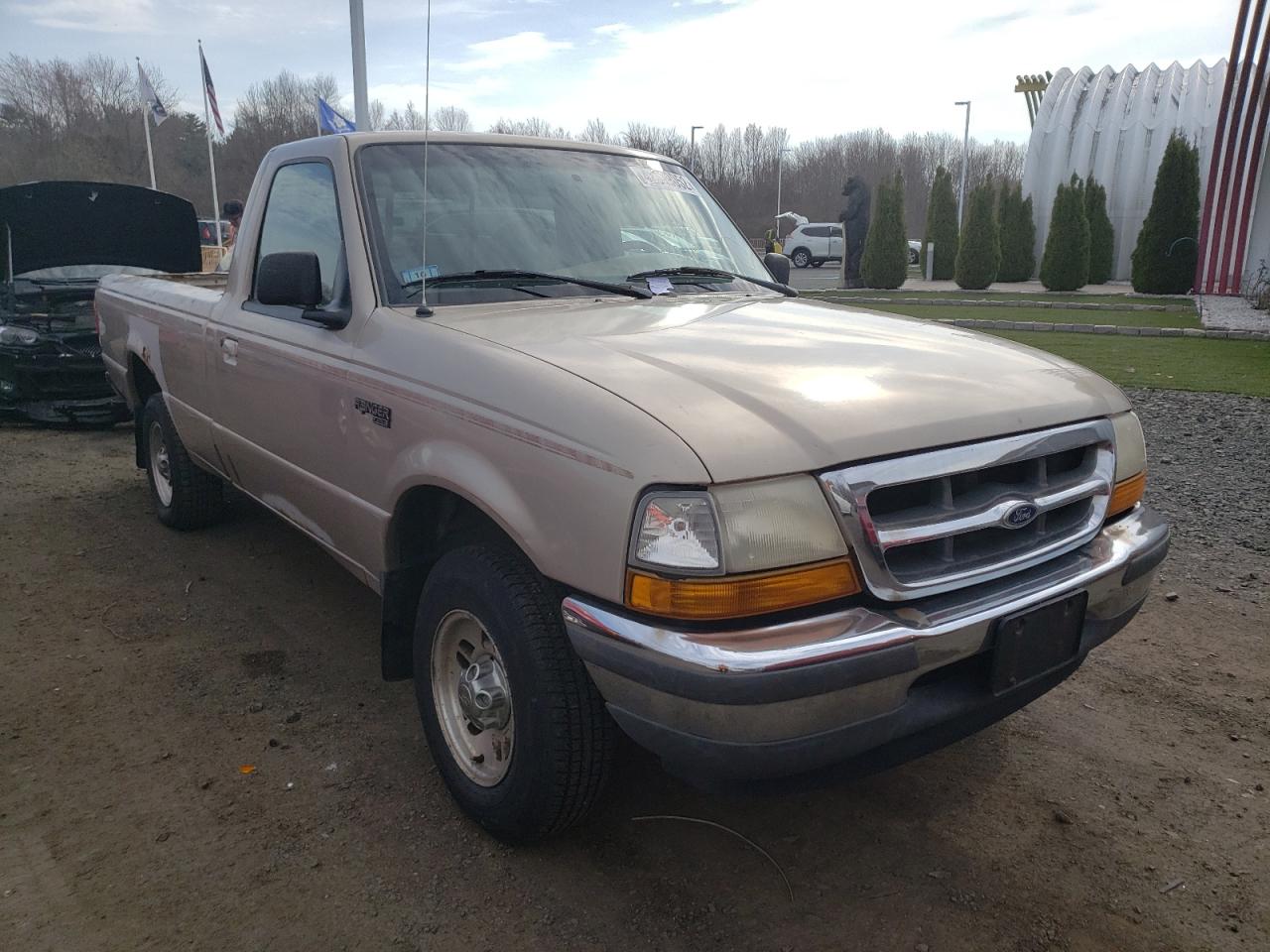 FORD RANGER 1998 with VIN 1FTYR10U7WTA37233 - Photo from auction