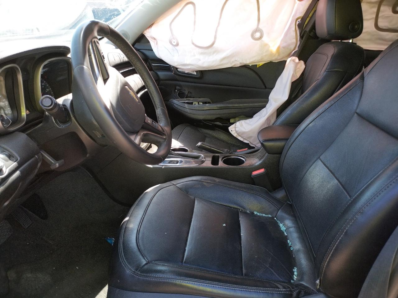 Photo 5 from auction – 2016 CHEVROLET MALIBU LIM with VIN 1G11E5SA8GU156663