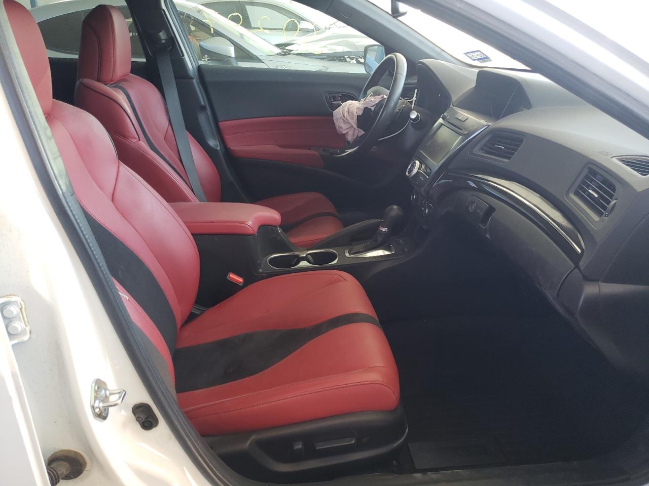 Photo 5 from auction – 2019 ACURA ILX PREMIU with VIN 19UDE2F83KA008135