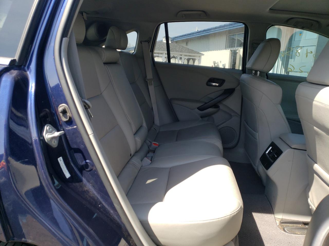 Photo 6 from auction – 2016 ACURA RDX ADVANC with VIN 5J8TB4H76GL006220