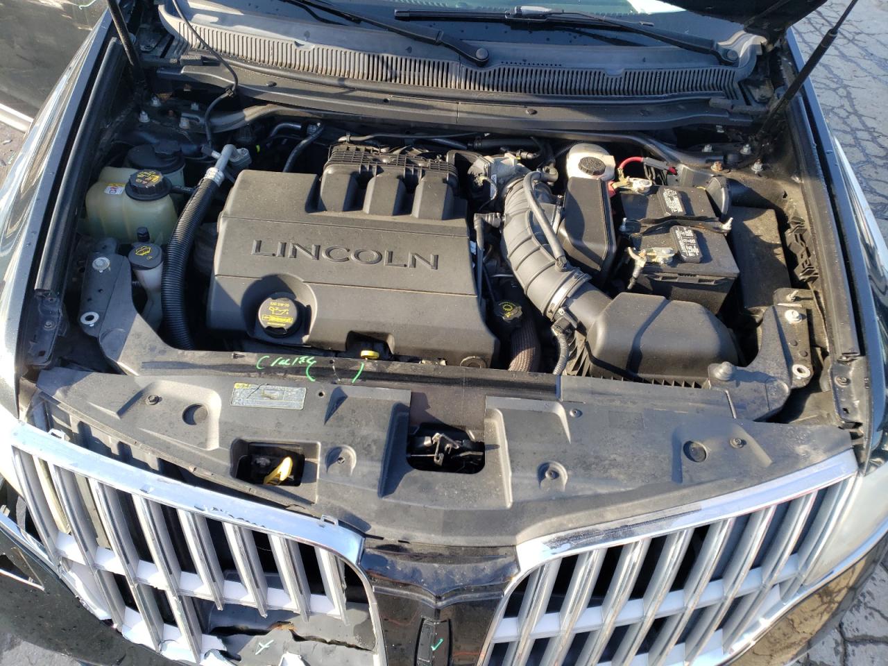 Photo 7 from auction – 2010 LINCOLN MKT with VIN 2LMHJ5FRXABJ50247