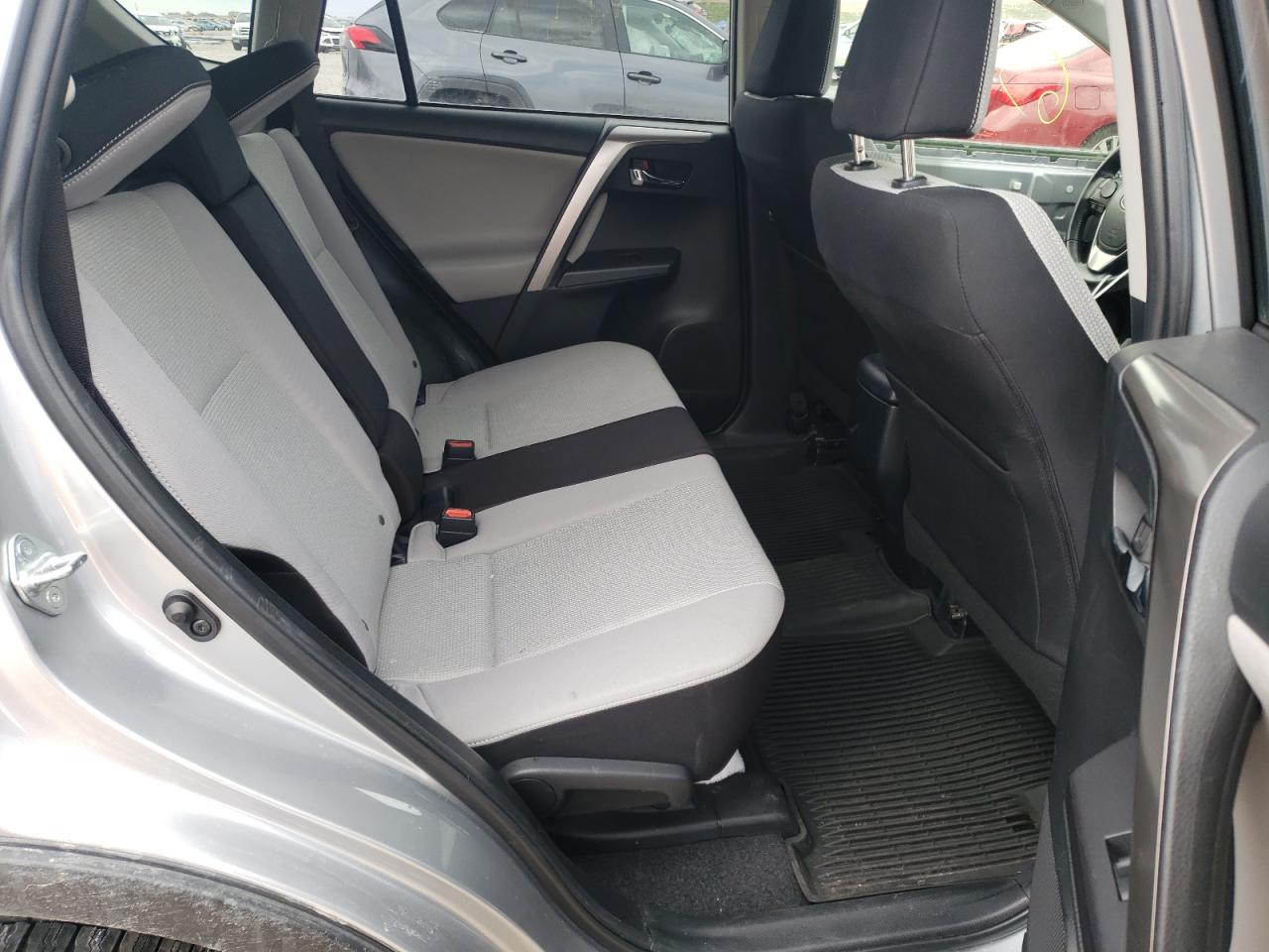 Photo 6 from auction – 2018 TOYOTA RAV4 ADVEN with VIN JTMRFREV4JJ206285