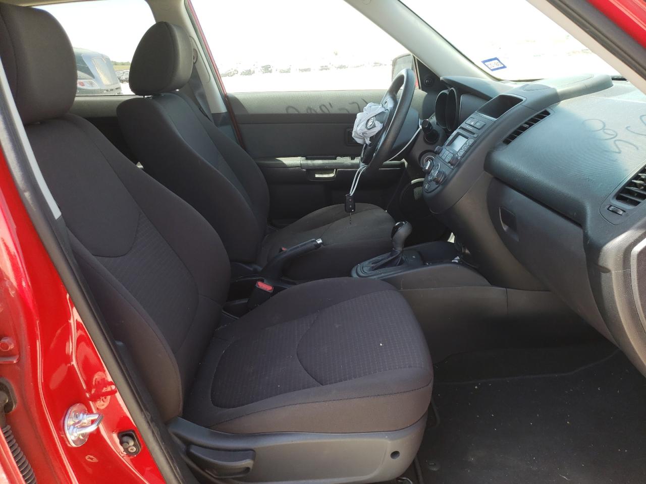 Photo 5 from auction – 2013 KIA SOUL with VIN KNDJT2A55D7590663