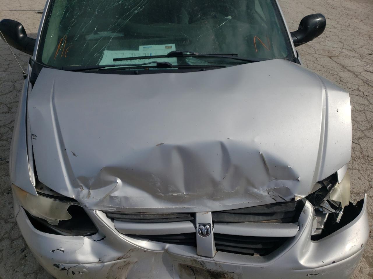 Photo 7 from auction – 2005 DODGE GRAND CARA with VIN 2D4GP44L75R490233