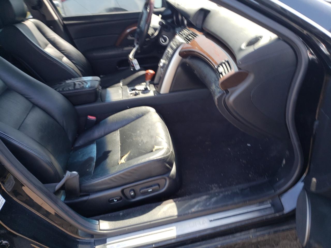 Photo 5 from auction – 2005 ACURA RL with VIN JH4KB16575C012601