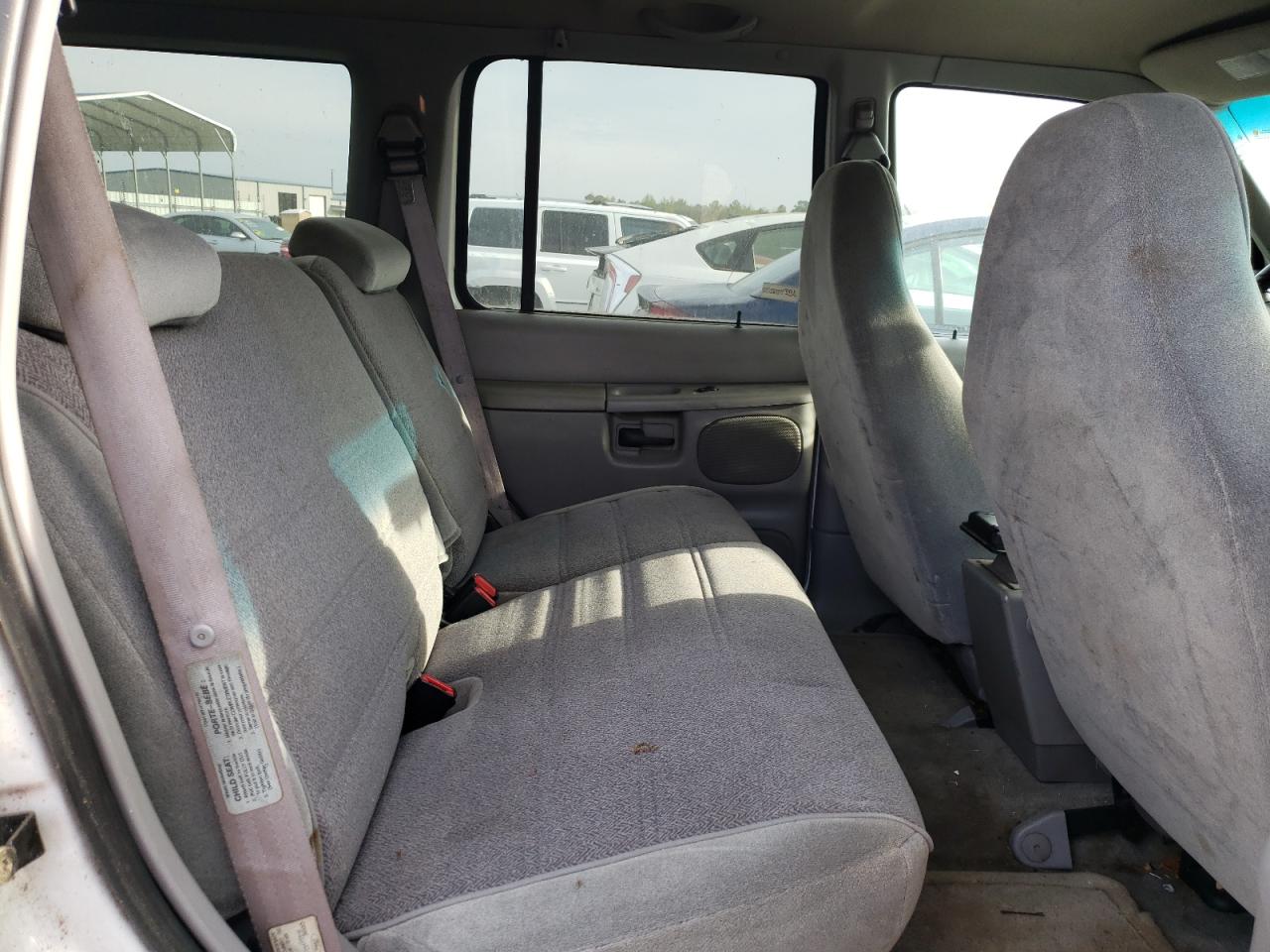 Photo 6 from auction – 1998 FORD EXPLORER with VIN 1FMZU32X0WUC07055