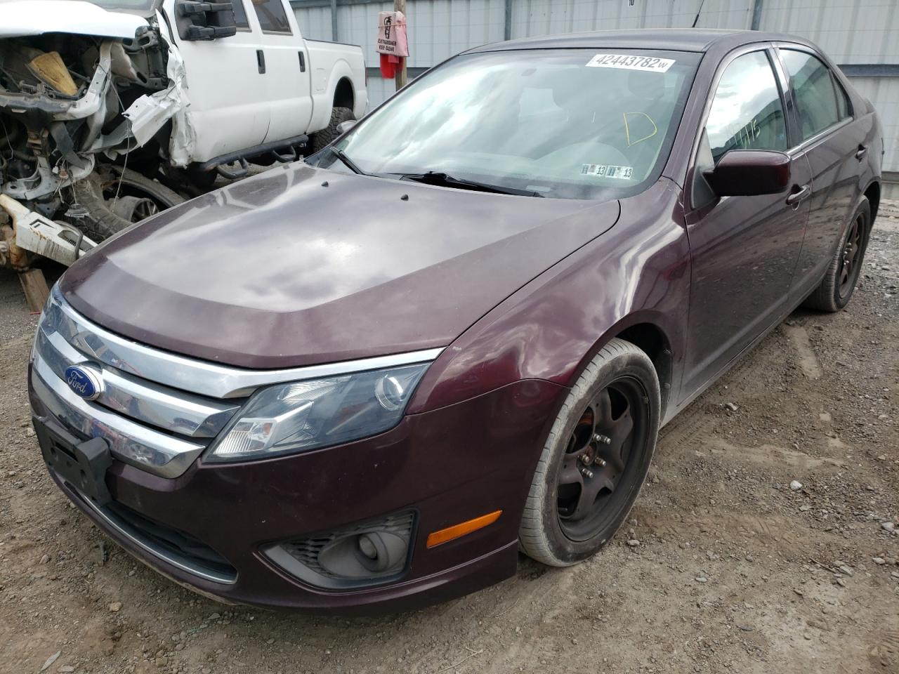 Photo 2 from auction – 2011 FORD FUSION SE with VIN 3FAHP0HAXBR261687