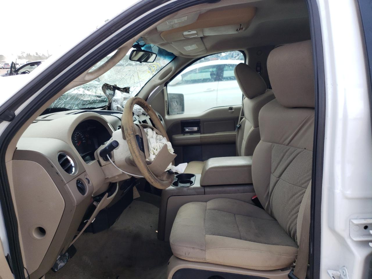 Photo 5 from auction – 2006 FORD F150 SUPER with VIN 1FTPW12V66FA66439
