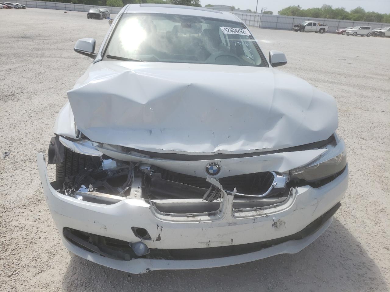 Photo 9 from auction – 2016 BMW 320 I with VIN WBA8E1G53GNT99590