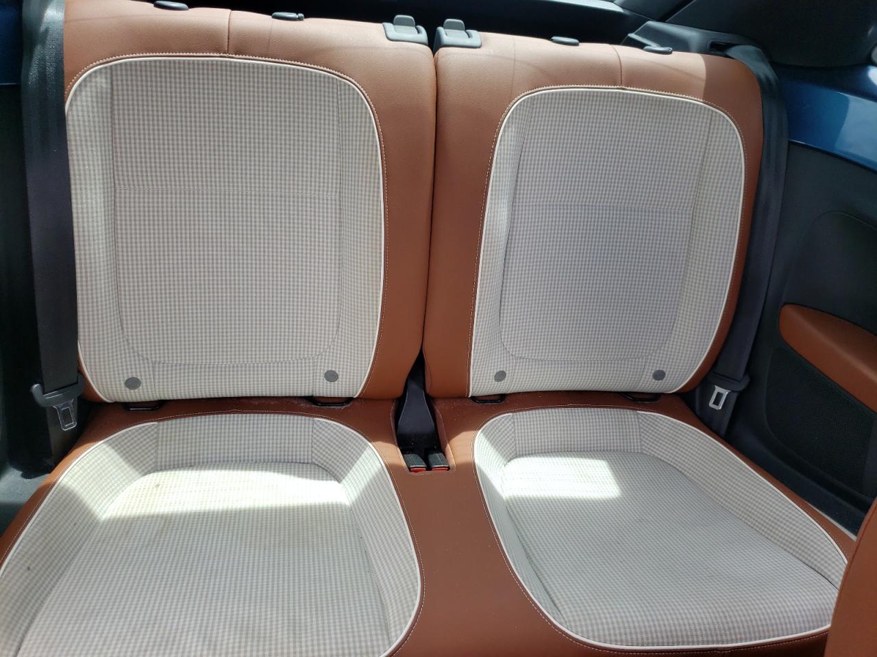 Photo 18 from auction – 2016 VOLKSWAGEN BEETLE 1.8 with VIN 3VWF17AT8GM631785