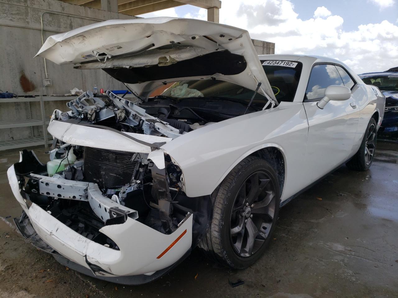 Photo 2 from auction – 2019 DODGE CHALLENGER with VIN 2C3CDZAG6KH733657