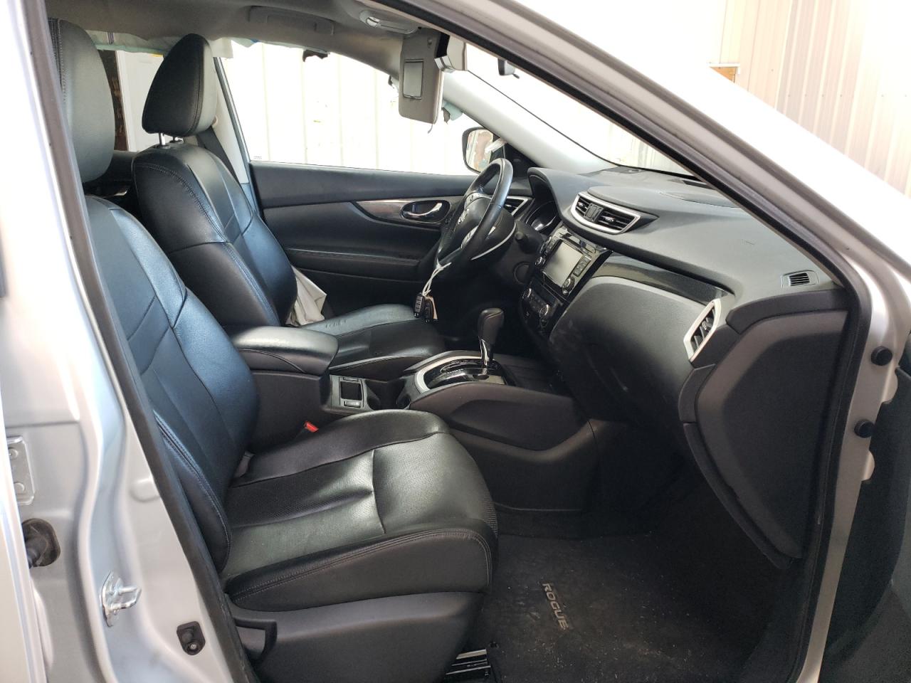 Photo 5 from auction – 2015 NISSAN ROGUE S with VIN 5N1AT2MV3FC913111