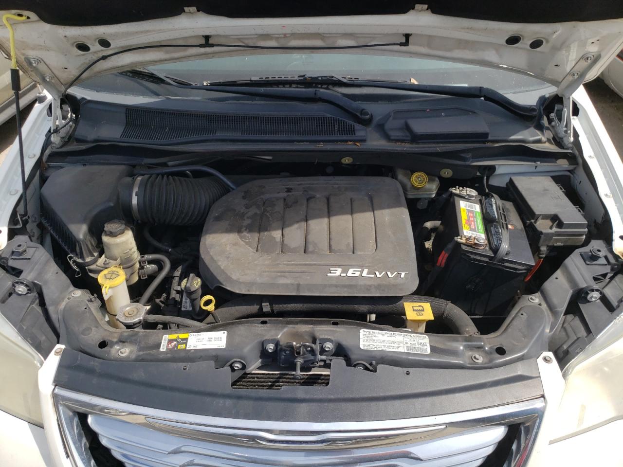Photo 7 from auction – 2013 CHRYSLER TOWN & COU with VIN 2C4RC1BG3DR706387