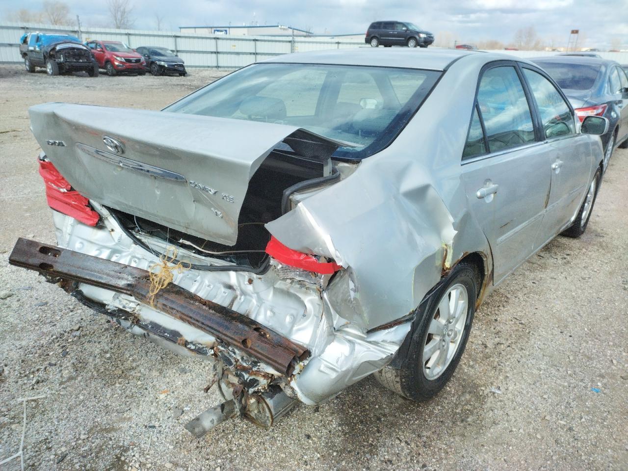 Photo 4 from auction – 2003 TOYOTA CAMRY LE with VIN 4T1BF30K33U547069