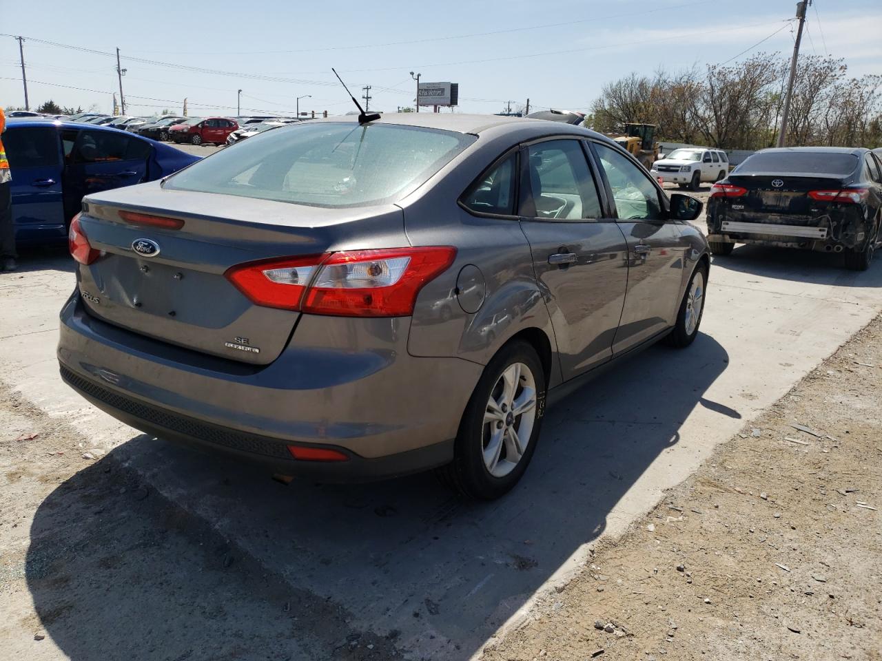 Photo 4 from auction – 2014 FORD FOCUS SE with VIN 1FADP3F21EL460495