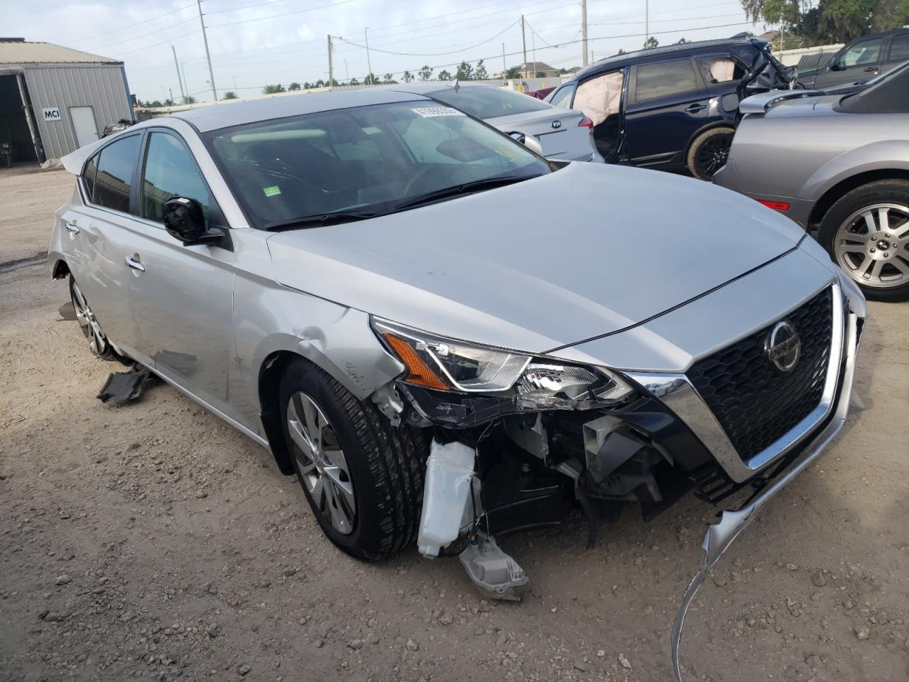 NISSAN ALTIMA S 2019 with VIN 1N4BL4BV3KC172708 - Photo from auction