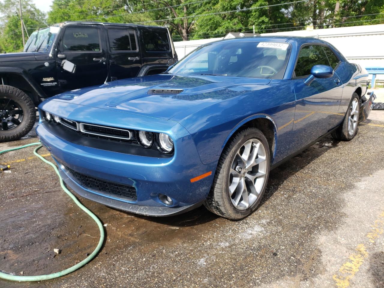 Photo 2 from auction – 2021 DODGE CHALLENGER with VIN 2C3CDZAG5MH596939