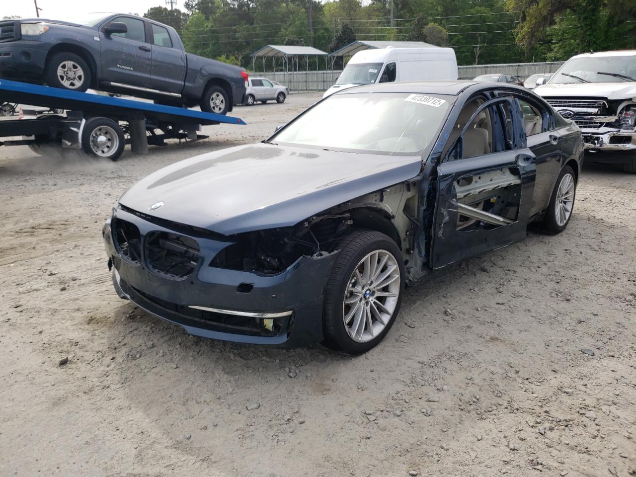 Photo 9 from auction – 2014 BMW 750 I with VIN WBAYA8C52ED825072