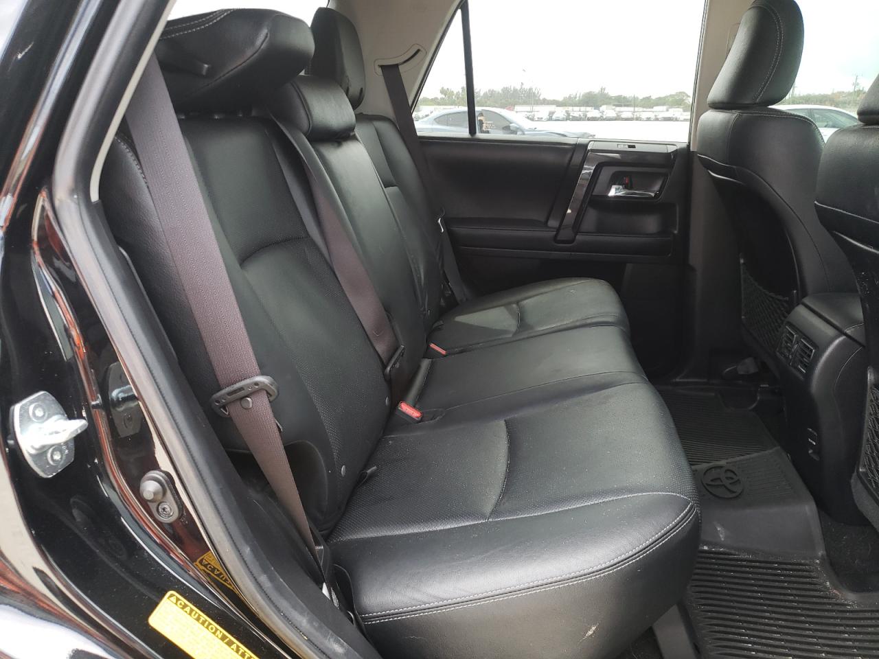Photo 6 from auction – 2019 TOYOTA 4RUNNER SR with VIN JTEZU5JR8K5204049