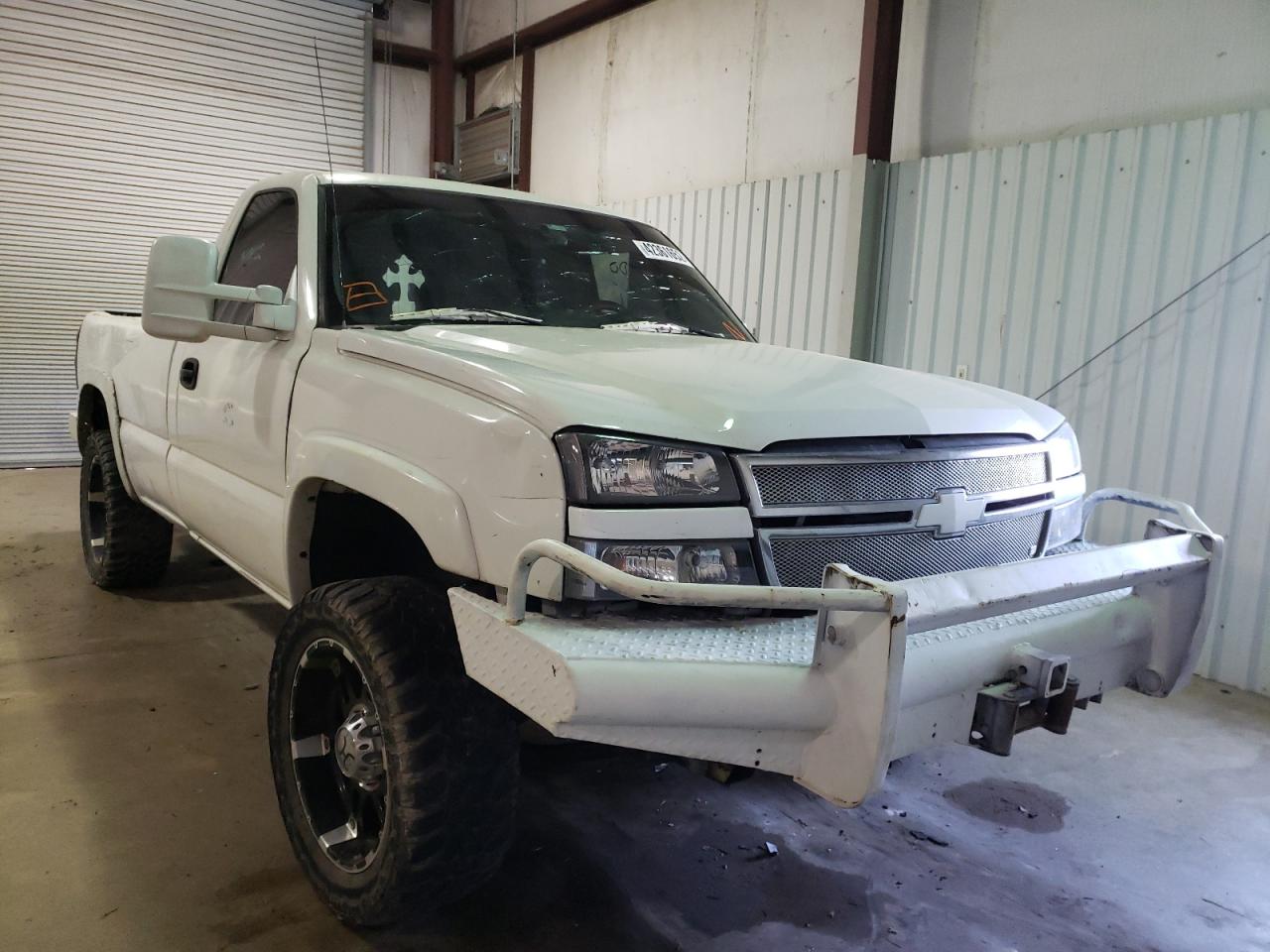 CHEVROLET SILVERADO 2004 with VIN 1GCHC24U44E361565 - Photo from auction