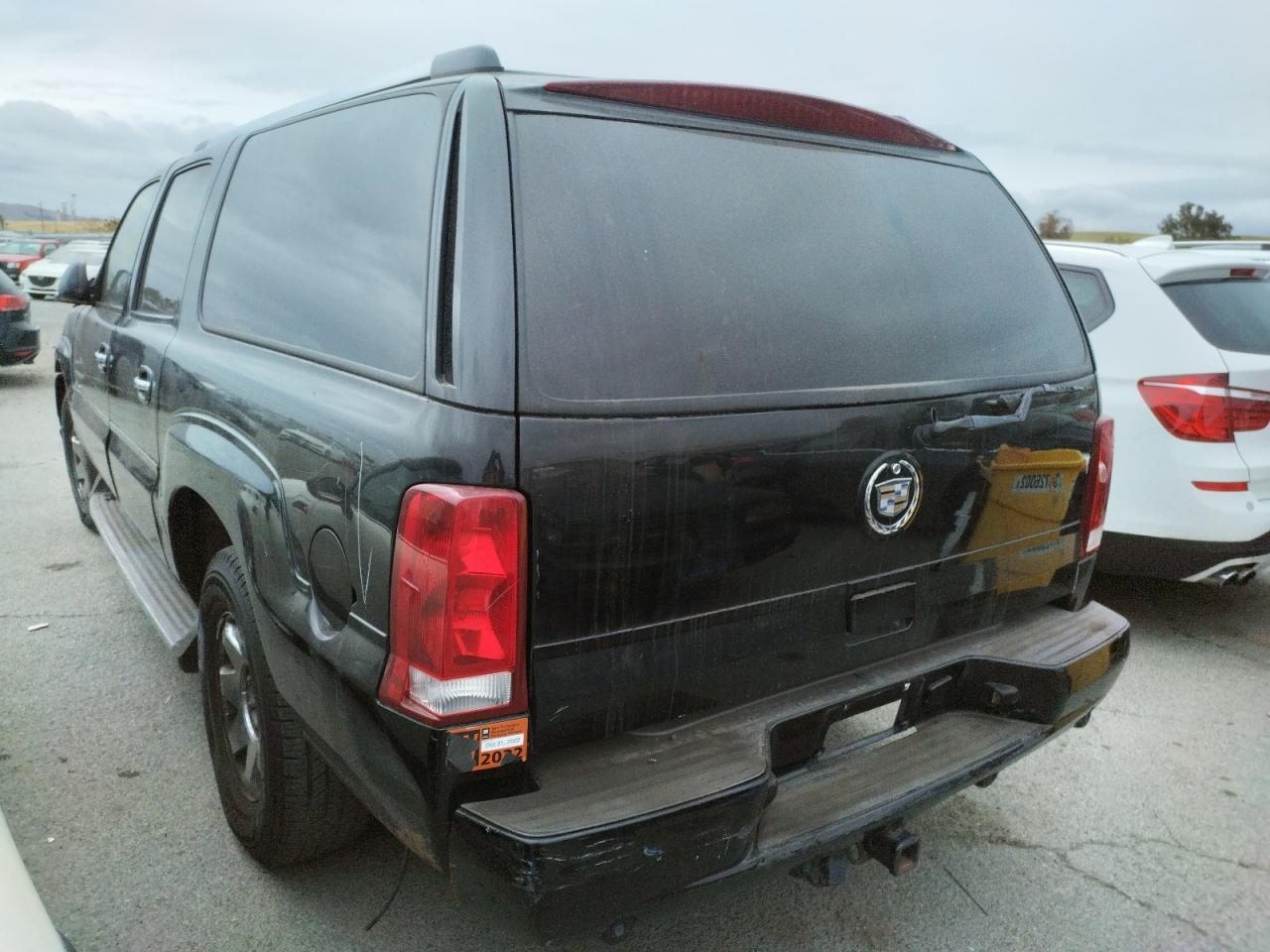 Photo 3 from auction – 2003 CADILLAC ESCALADE E with VIN 3GYFK66NX3G232531