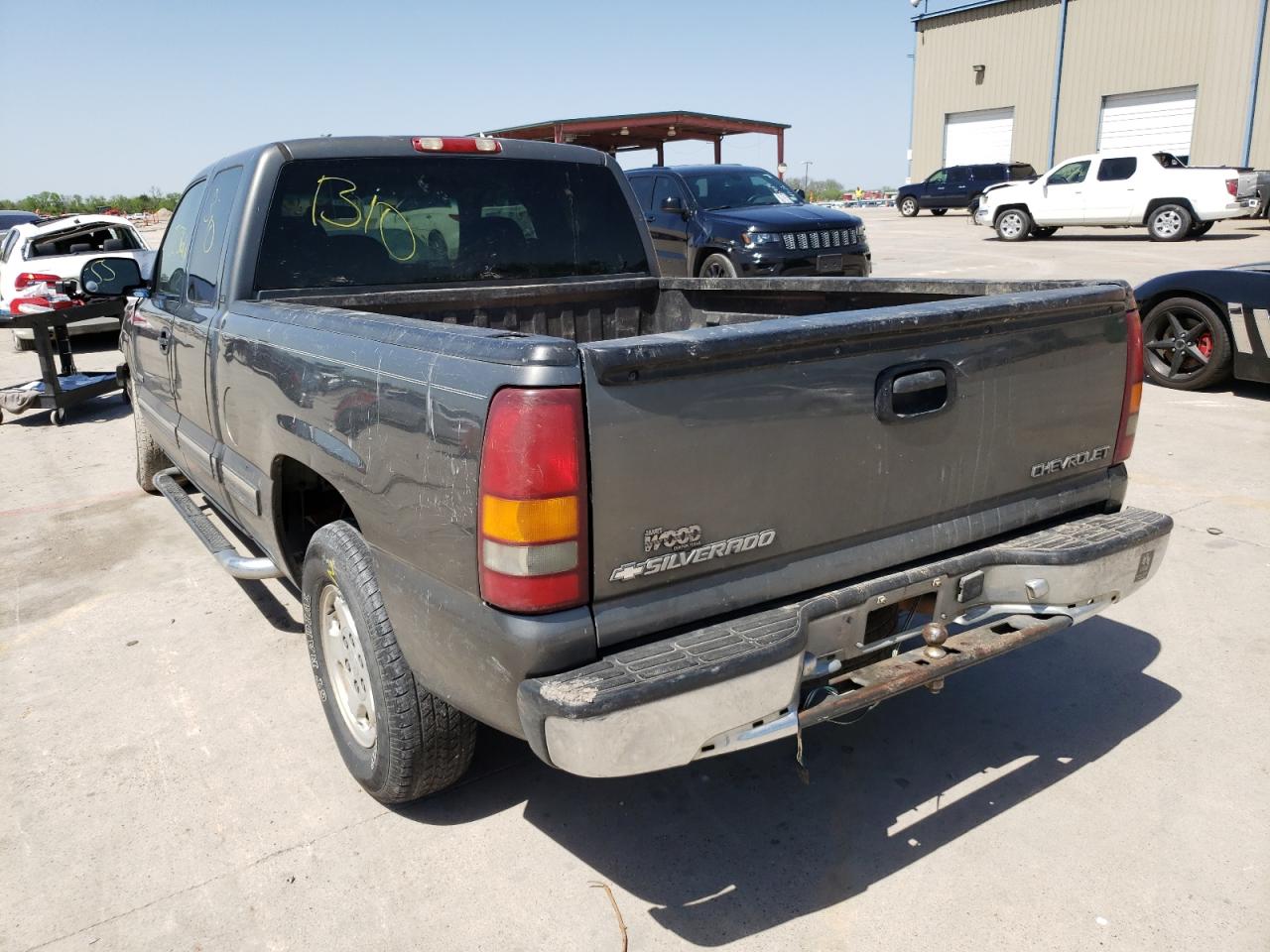 Photo 3 from auction – 2001 CHEVROLET SILVERADO with VIN 2GCEC19T511214696