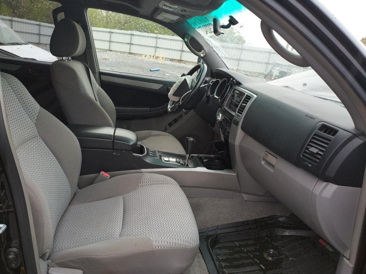 Photo 5 from auction – 2008 TOYOTA 4RUNNER SR with VIN JTEBU14R88K026451