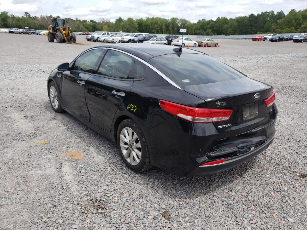 Photo 3 from auction – 2018 KIA OPTIMA EX with VIN 5XXGU4L3XJG256291