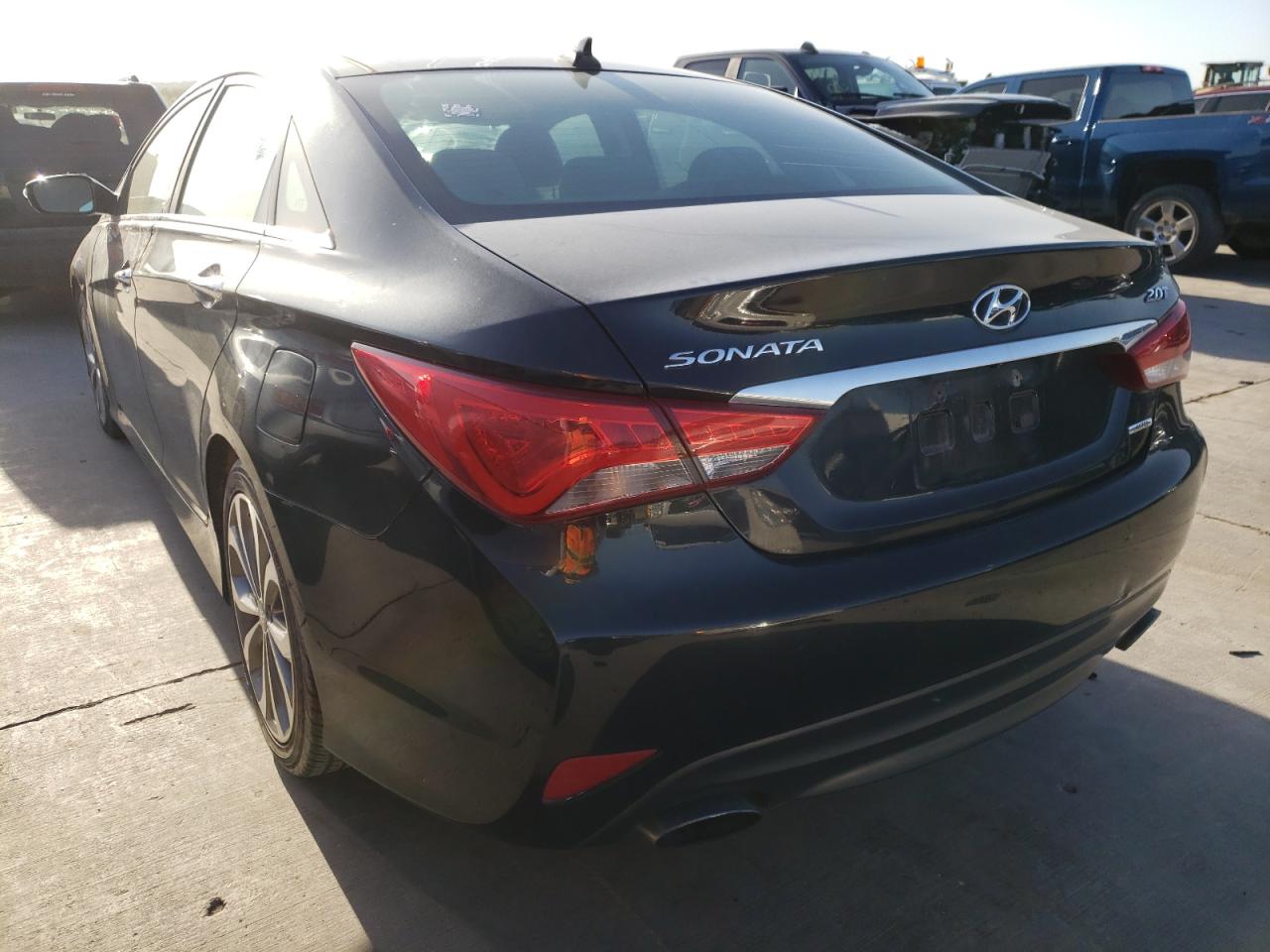 Photo 3 from auction – 2014 HYUNDAI SONATA SE with VIN 5NPEC4AB3EH849196