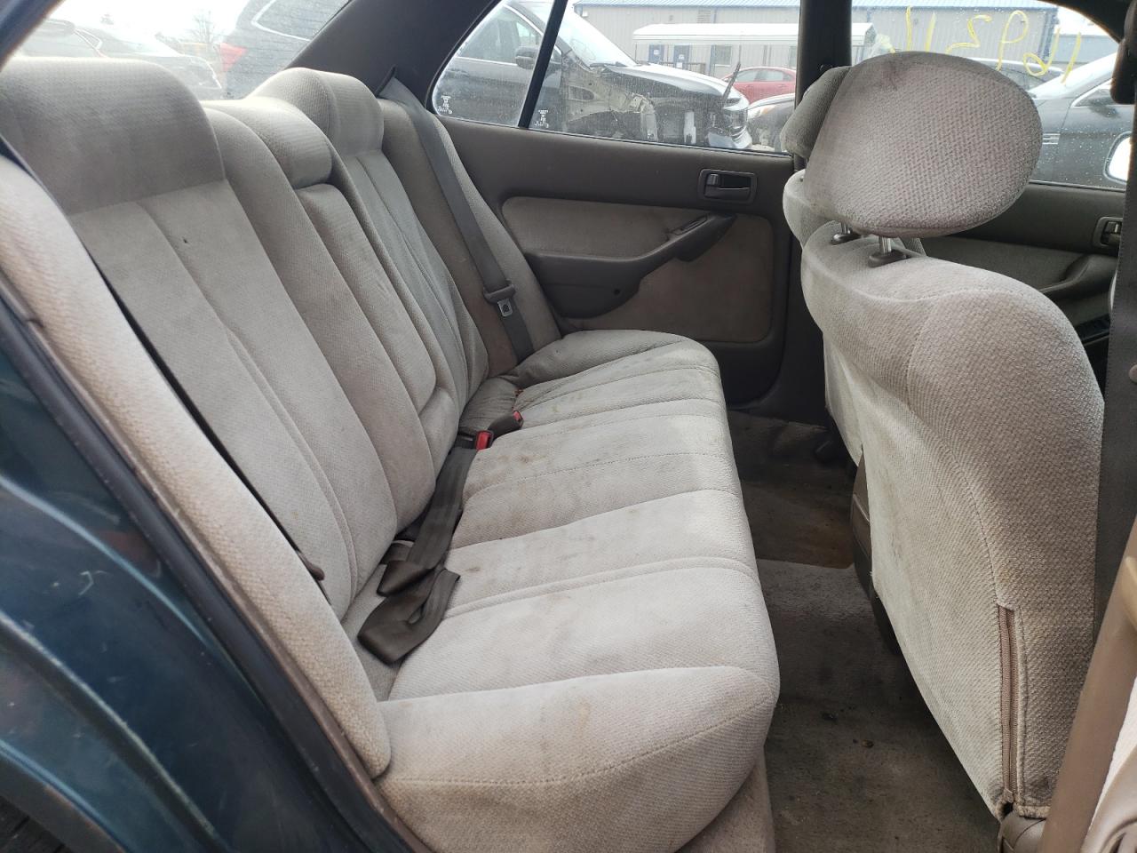 Photo 6 from auction – 1996 TOYOTA CAMRY with VIN 4T1BG12KXTU715563
