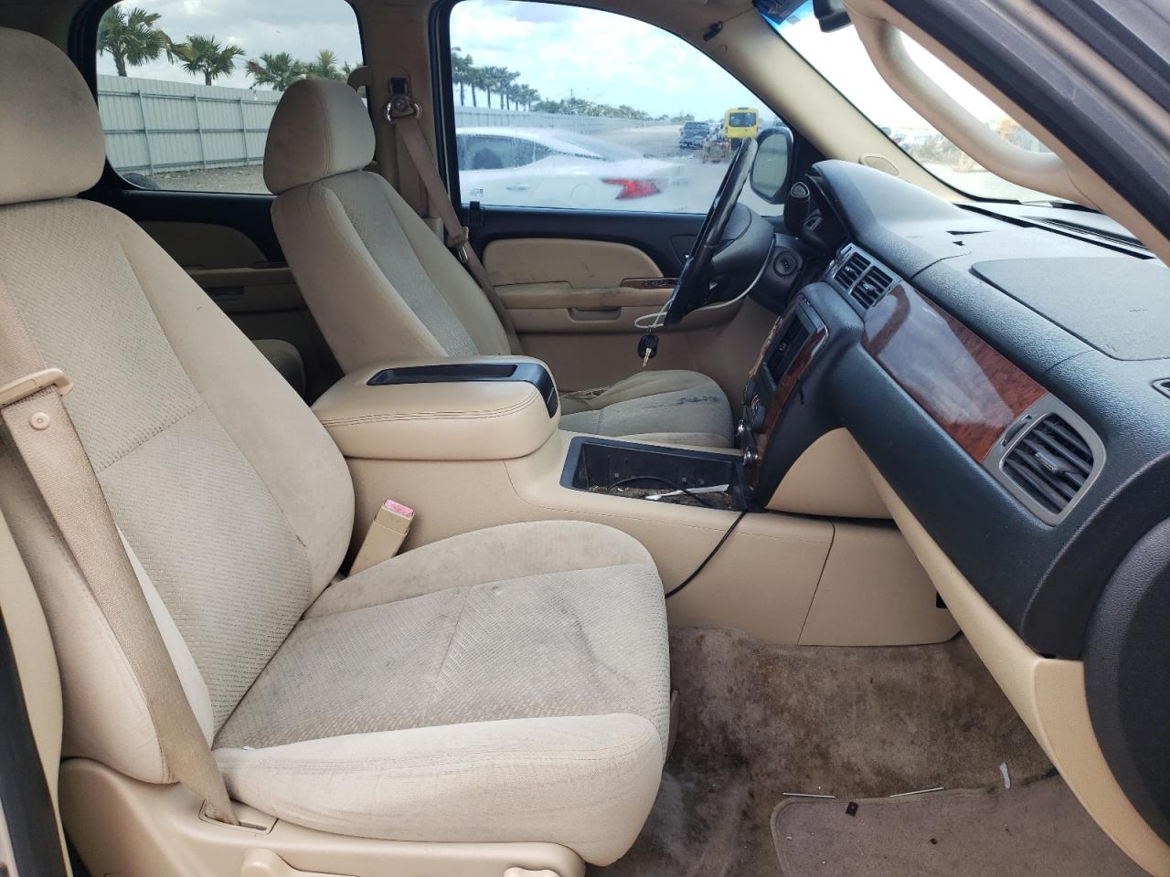 Photo 5 from auction – 2008 CHEVROLET TAHOE C150 with VIN 1GNFC13068R101707