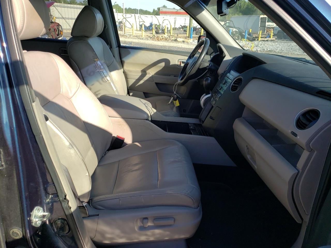 Photo 5 from auction – 2010 HONDA PILOT EXL with VIN 5FNYF3H59AB020396