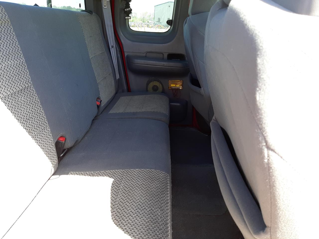 Photo 6 from auction – 2003 FORD F150 with VIN 2FTPX18L53CA66037